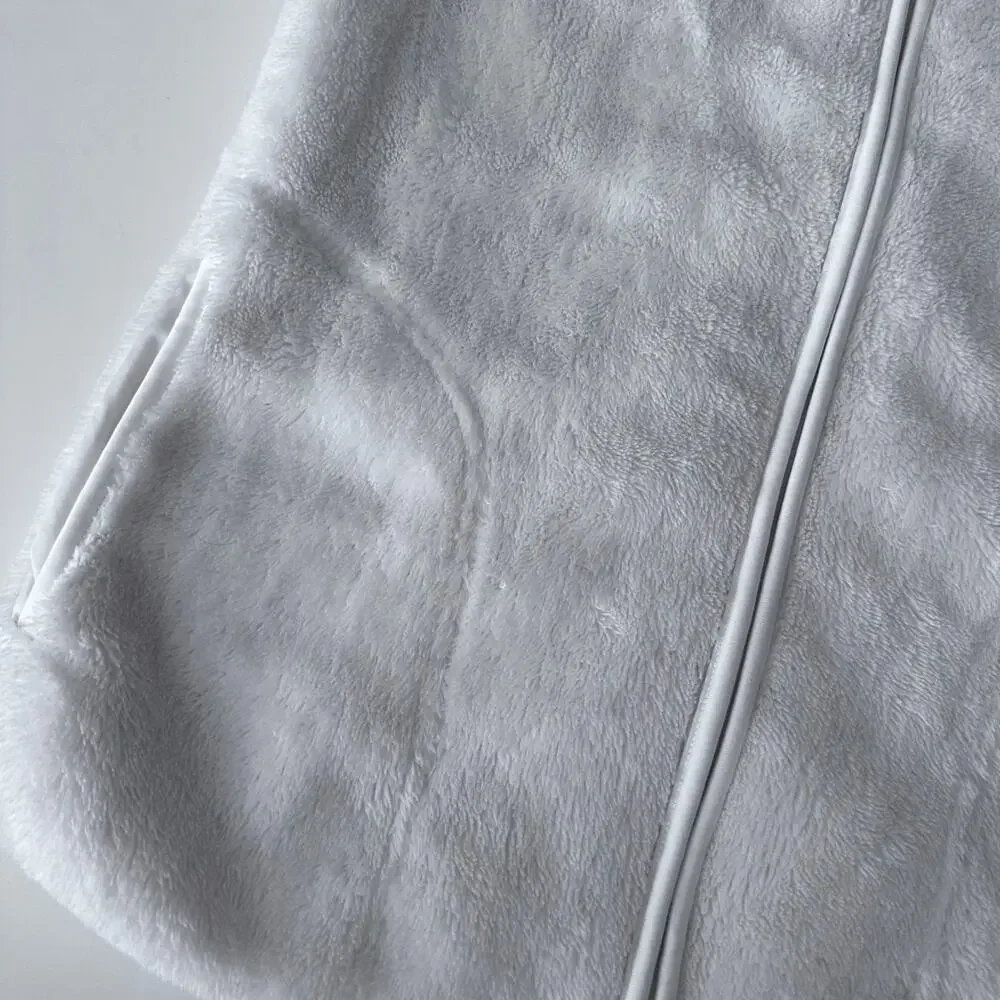 Old Navy Cozy Faux Fur Vest - Coconut Milk White - L (10/12)